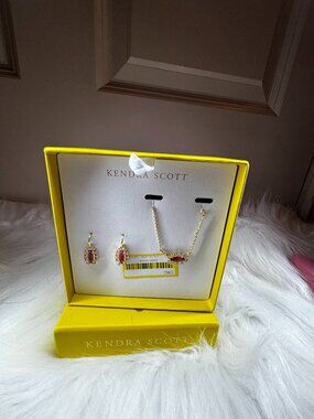 Kendra Scott Necklace & Earrings Set